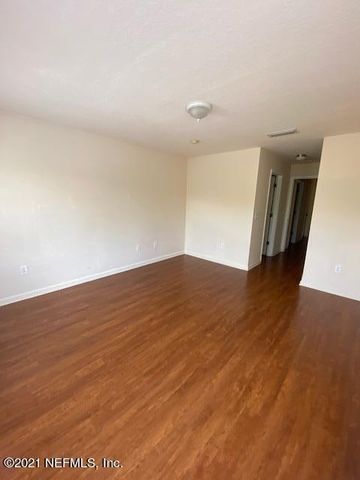 8550 ARGYLE BUSINESS Loop 1606, Jacksonville, FL 32244