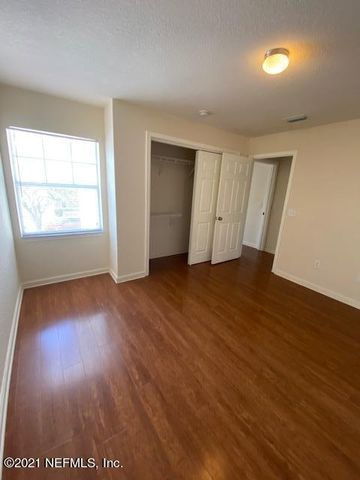 8550 ARGYLE BUSINESS Loop 1606, Jacksonville, FL 32244