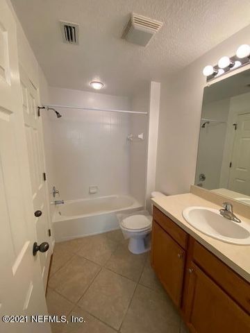 8550 ARGYLE BUSINESS Loop 1606, Jacksonville, FL 32244