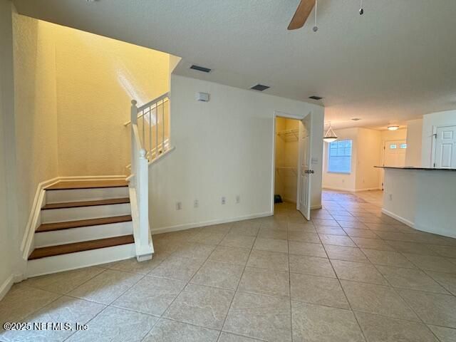 8550 ARGYLE BUSINESS Loop 1606, Jacksonville, FL 32244