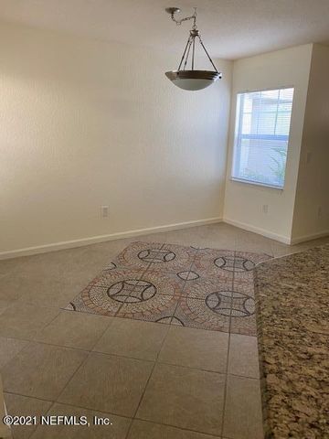 8550 ARGYLE BUSINESS Loop 1606, Jacksonville, FL 32244