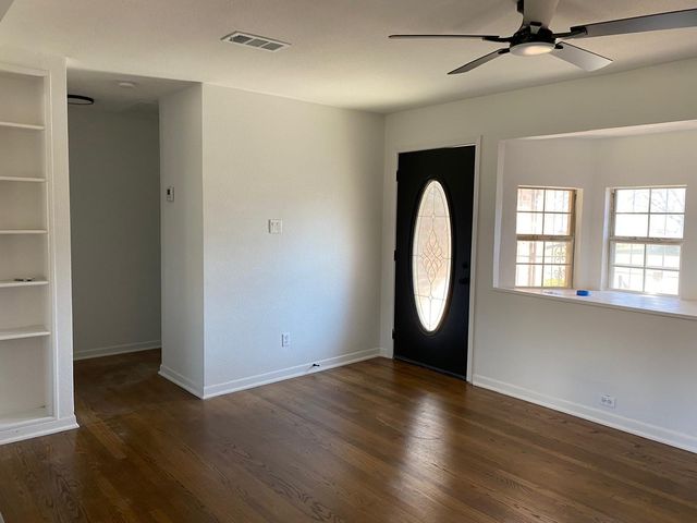 7911 Komalty Drive, Dallas, TX 75217