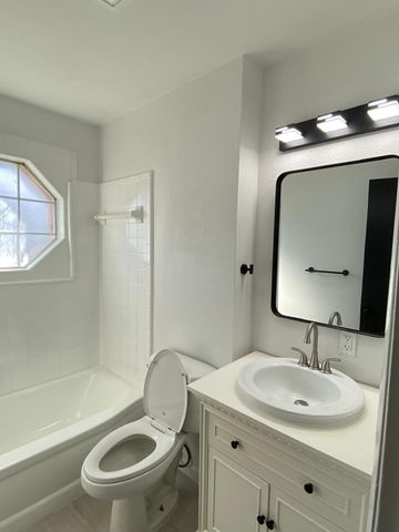 7911 Komalty Drive, Dallas, TX 75217