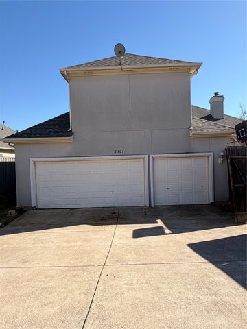 2301 Clearspring Drive S, Irving, TX 75063