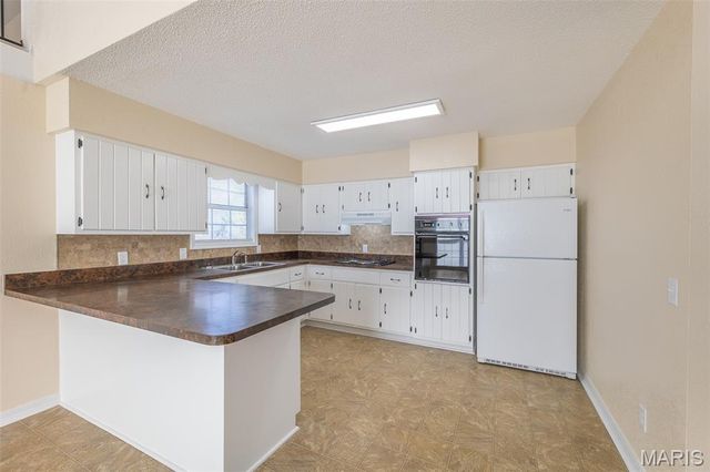 2601 Forest View, Poplar Bluff, MO 63901