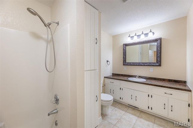 2601 Forest View, Poplar Bluff, MO 63901