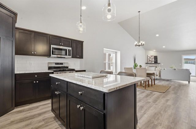 1617 FOUNDERS STREET, Neenah, WI 54956