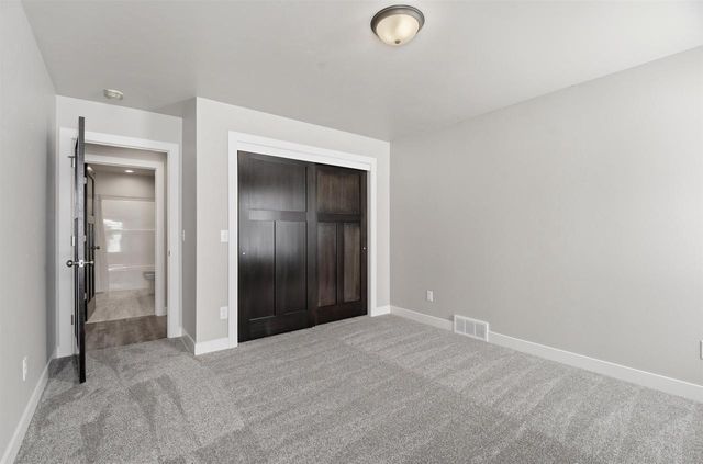 1617 FOUNDERS STREET, Neenah, WI 54956