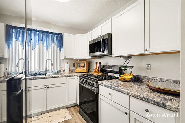 1374 W Norton Avenue 3, Muskegon, MI 49441