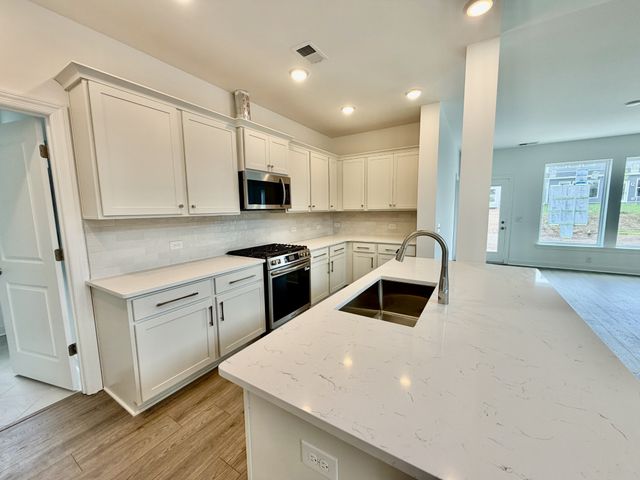 941 Brooklyn Crossing Road, Gallatin, TN 37066