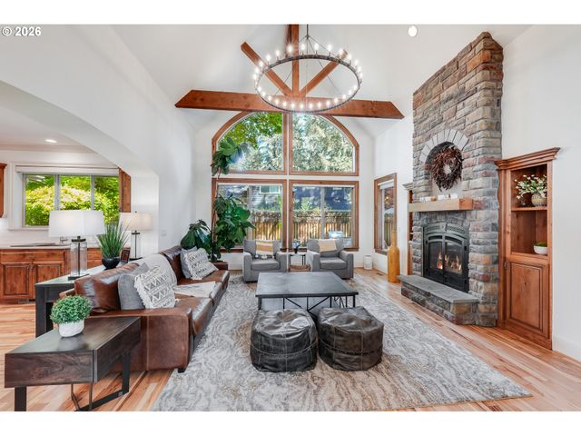 18108 PILKINGTON Rd, Lake Oswego, OR 97035