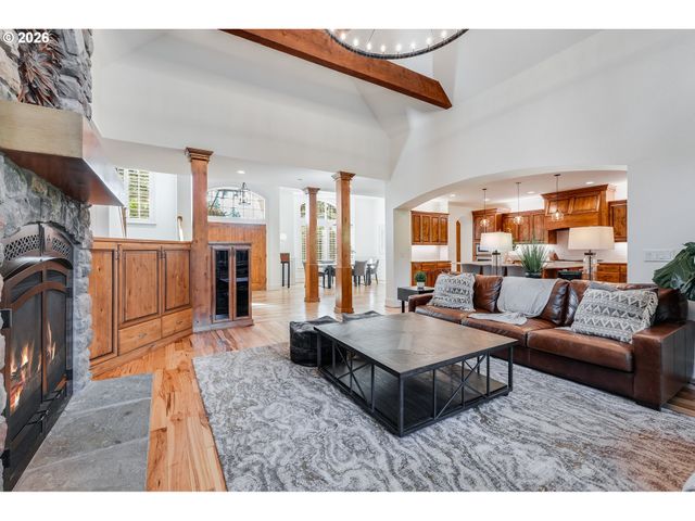 18108 PILKINGTON Rd, Lake Oswego, OR 97035