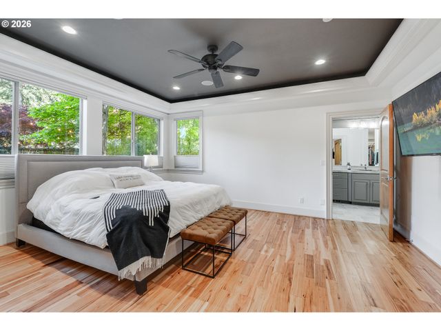 18108 PILKINGTON Rd, Lake Oswego, OR 97035