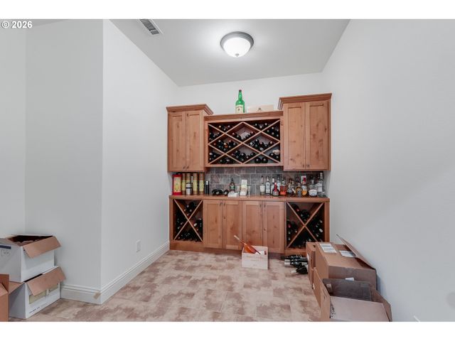18108 PILKINGTON Rd, Lake Oswego, OR 97035