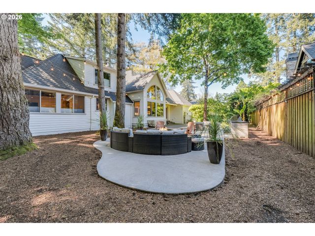 18108 PILKINGTON Rd, Lake Oswego, OR 97035