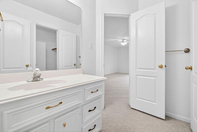 1022 Pinewood Lane, Seabrook, TX 77586