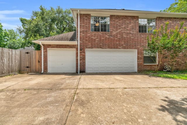 1022 Pinewood Lane, Seabrook, TX 77586