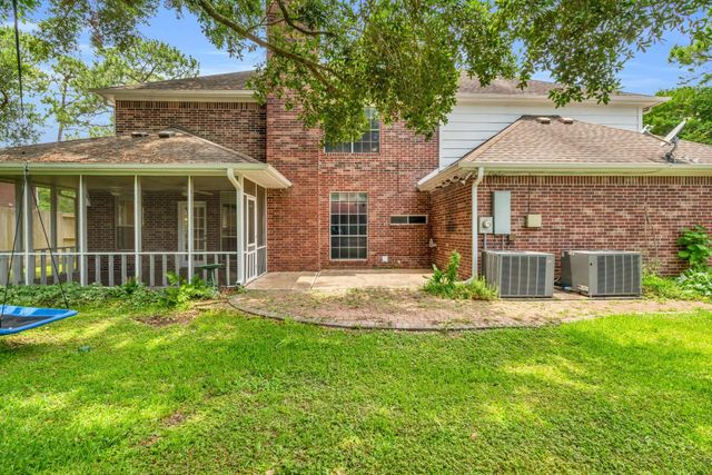 1022 Pinewood Lane, Seabrook, TX 77586