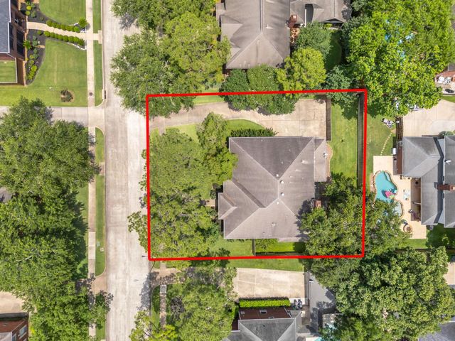 1022 Pinewood Lane, Seabrook, TX 77586
