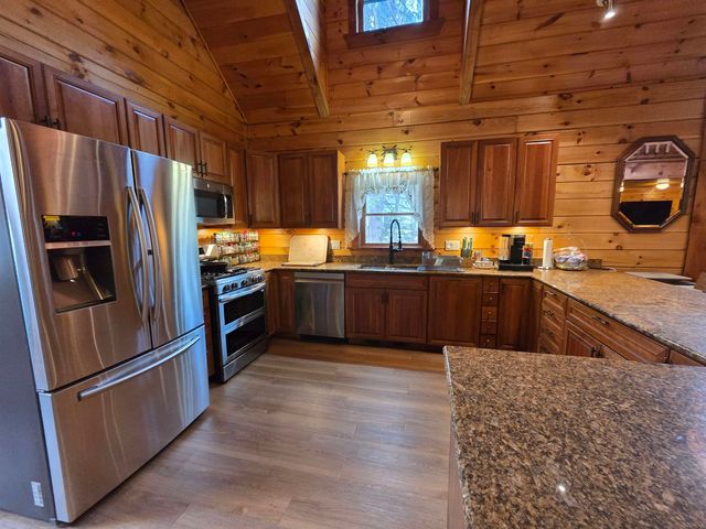 436 Lockehaven Road, Enfield, NH 03748