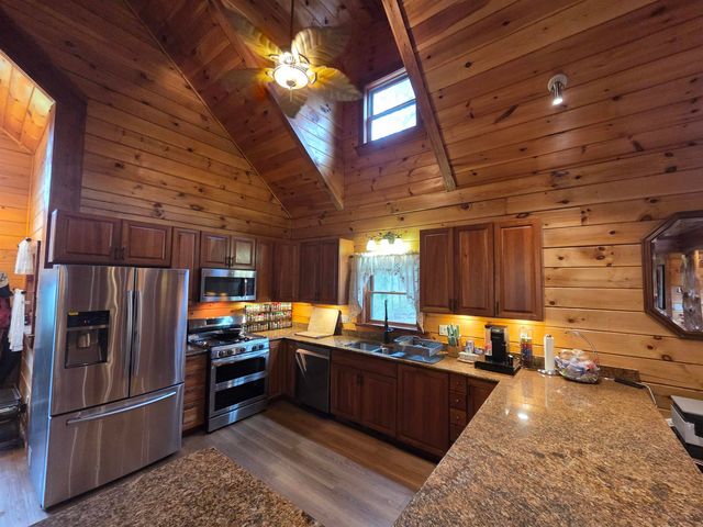 436 Lockehaven Road, Enfield, NH 03748