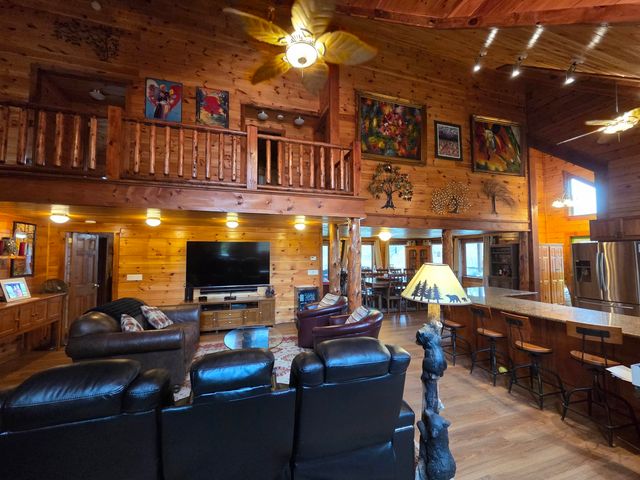 436 Lockehaven Road, Enfield, NH 03748