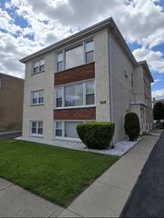 8157 Smith Lane A, River Grove, IL 60171