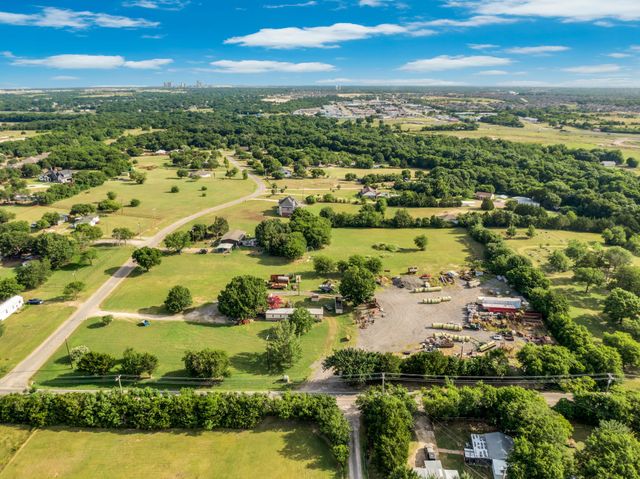 2040 Highridge Lane, Midlothian, TX 76065