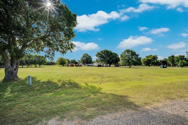 2040 Highridge Lane, Midlothian, TX 76065