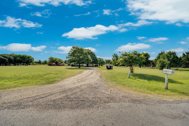 2040 Highridge Lane, Midlothian, TX 76065