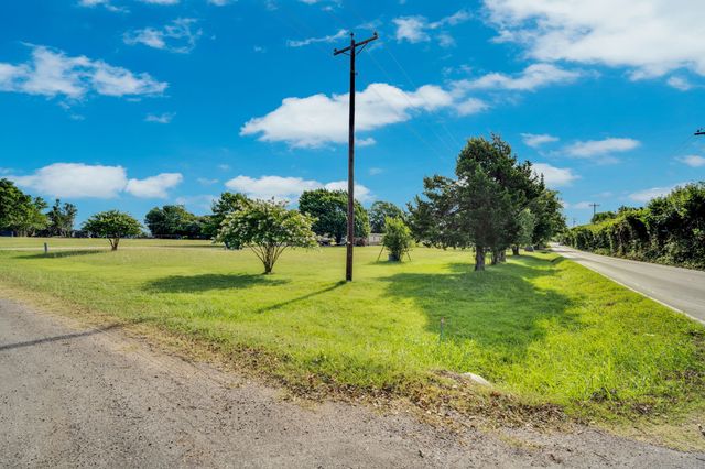 2040 Highridge Lane, Midlothian, TX 76065