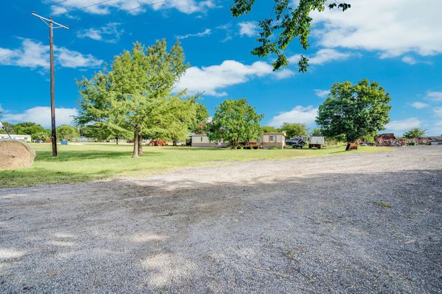 2040 Highridge Lane, Midlothian, TX 76065