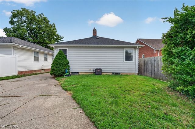 6202 Westminster Drive, Parma, OH 44129