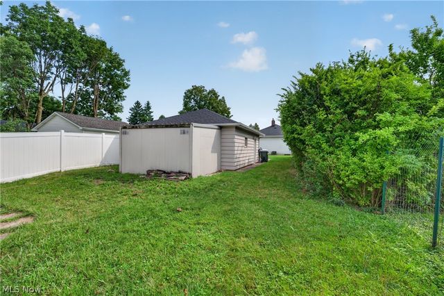 6202 Westminster Drive, Parma, OH 44129
