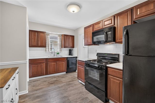 6202 Westminster Drive, Parma, OH 44129