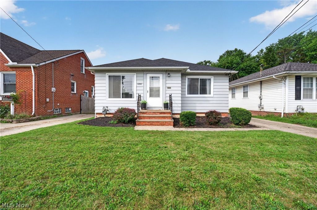 6202 Westminster Drive, Parma, OH 44129