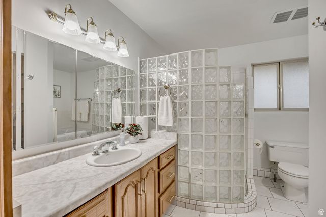 635 E PIONEER AVE, Sandy, UT 84070