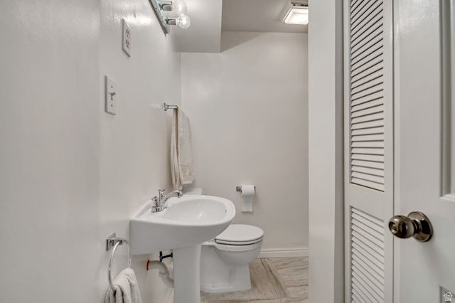 635 E PIONEER AVE, Sandy, UT 84070