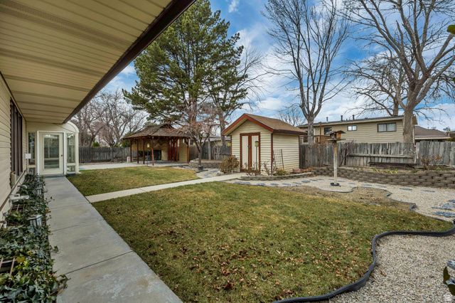 635 E PIONEER AVE, Sandy, UT 84070