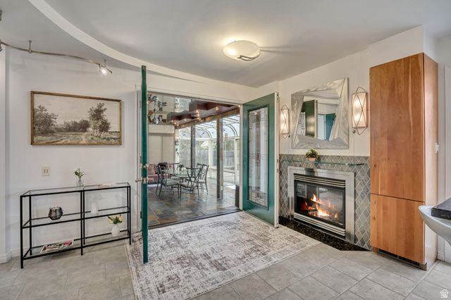 635 E PIONEER AVE, Sandy, UT 84070