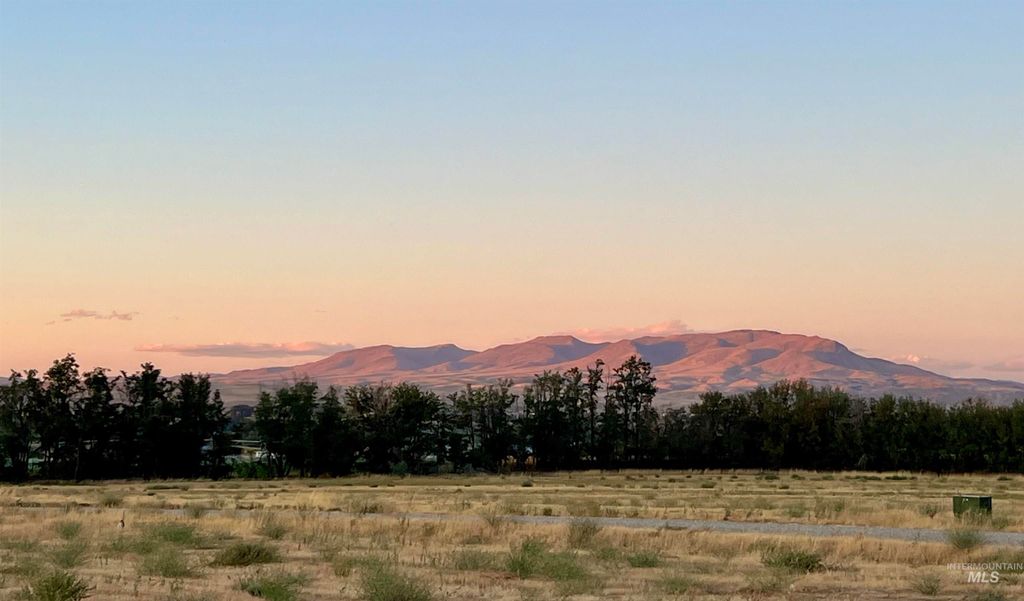 6655 Sophie Lane, Emmett, ID 83617