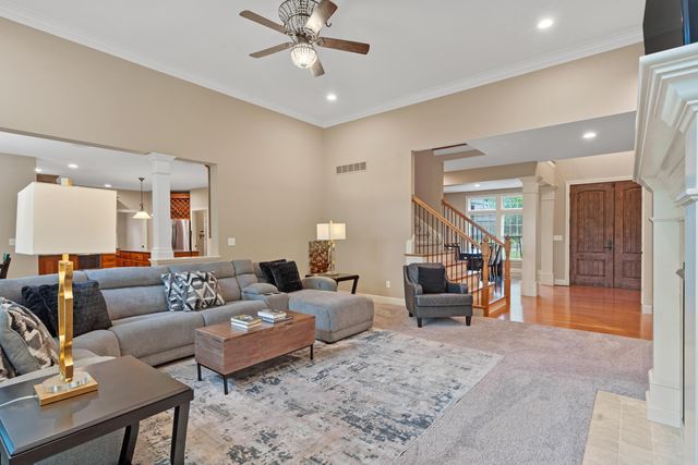 2000 CHAPEL RIDGE RD, Columbia, MO 65203
