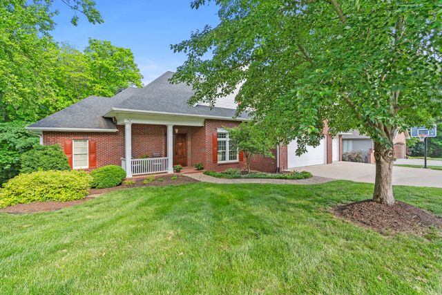 2000 CHAPEL RIDGE RD, Columbia, MO 65203