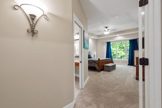 2000 CHAPEL RIDGE RD, Columbia, MO 65203