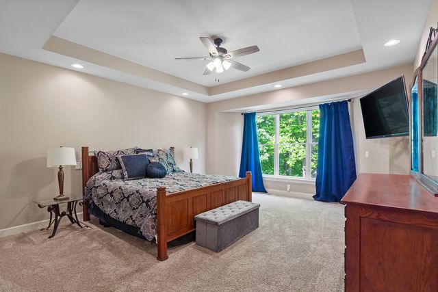 2000 CHAPEL RIDGE RD, Columbia, MO 65203