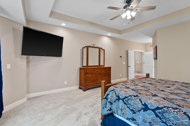 2000 CHAPEL RIDGE RD, Columbia, MO 65203