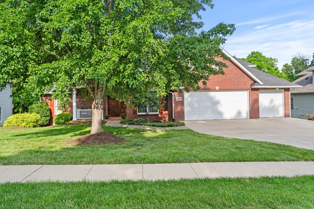2000 CHAPEL RIDGE RD, Columbia, MO 65203