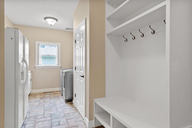 2000 CHAPEL RIDGE RD, Columbia, MO 65203