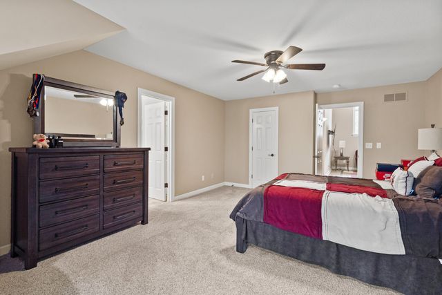 2000 CHAPEL RIDGE RD, Columbia, MO 65203