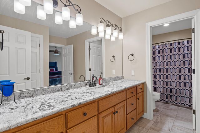 2000 CHAPEL RIDGE RD, Columbia, MO 65203